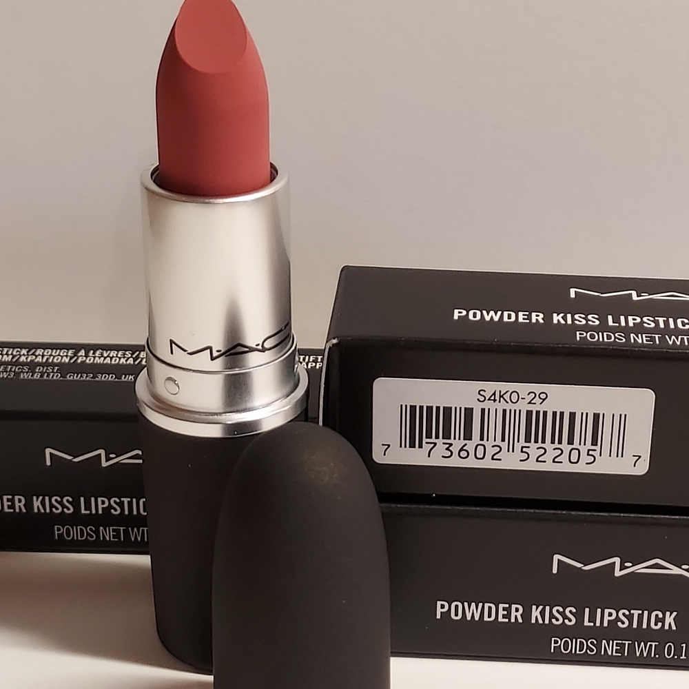 MAC Powder Kiss Lipstick *MULL IT OVER* - Picture 4 of 5